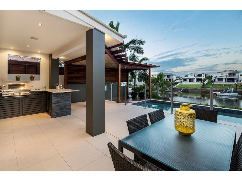 38 River Links Boulevard East, Helensvale QLD 4212