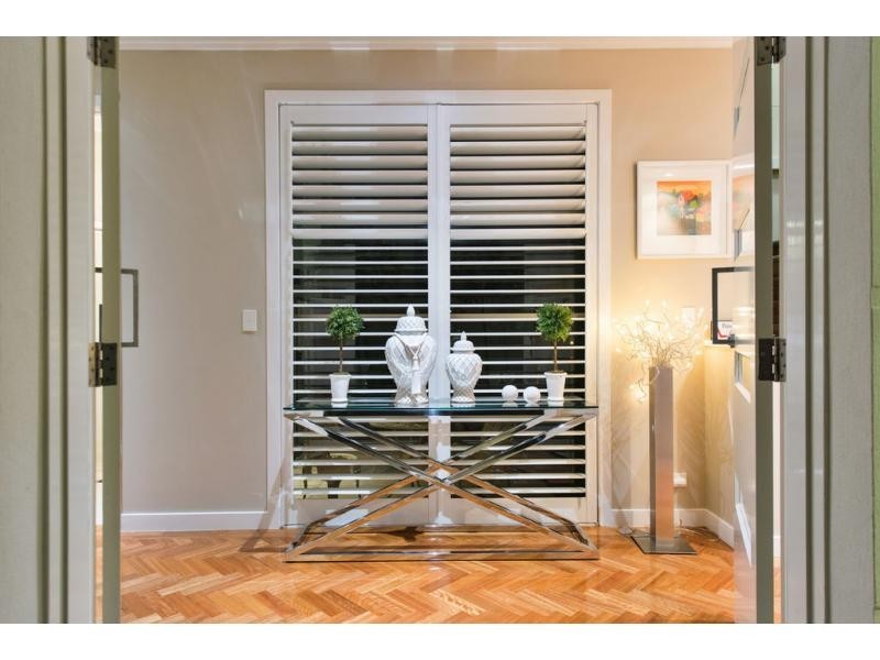 6137 Bolsena Circuit, Hope Island QLD 4212