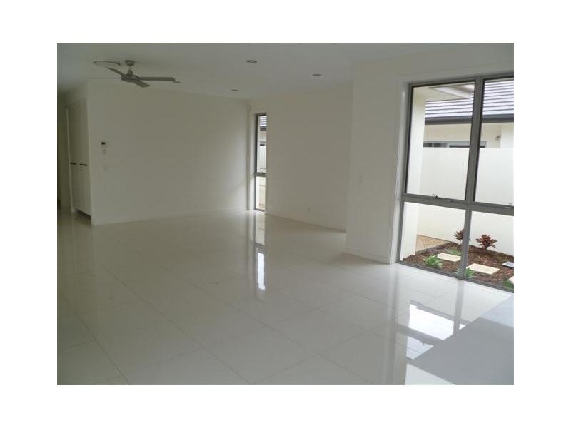 Hope Island QLD 4212