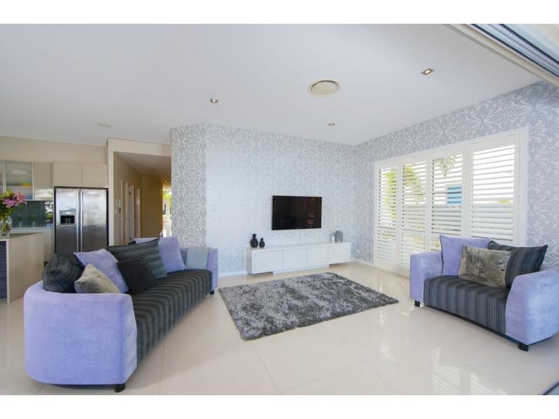 55 Southaven Drive, Riverlinks, Helensvale QLD 4212