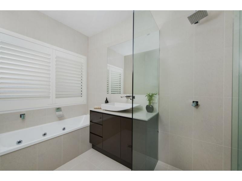 55 Southaven Drive, Riverlinks, Helensvale QLD 4212