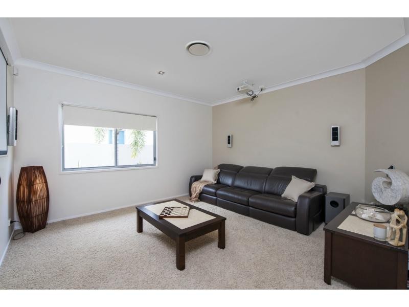 55 Southaven Drive, Riverlinks, Helensvale QLD 4212