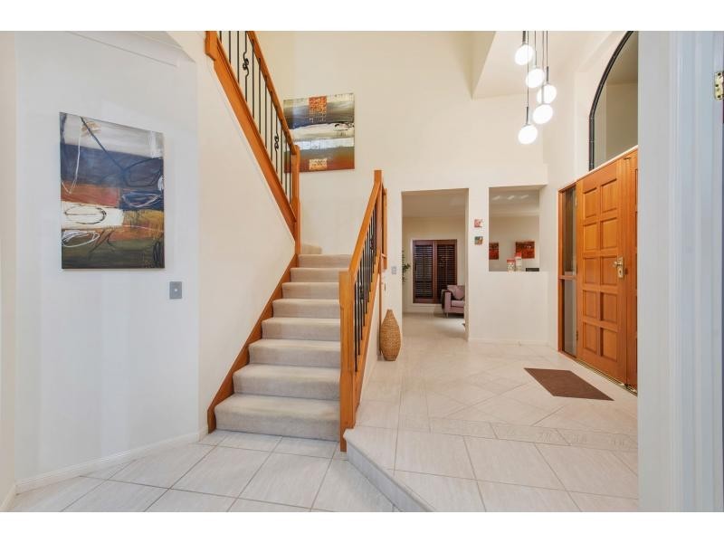 15 Midhurst Court, Arundel QLD 4214