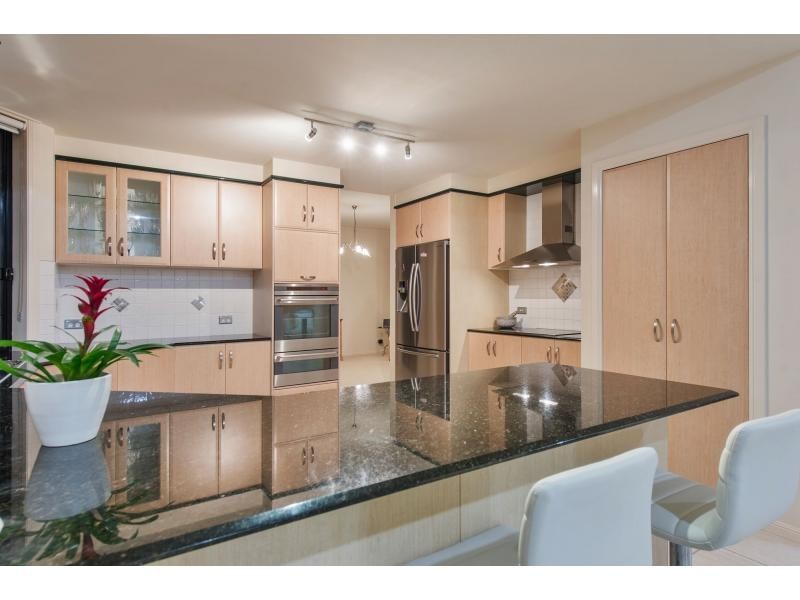 15 Midhurst Court, Arundel QLD 4214
