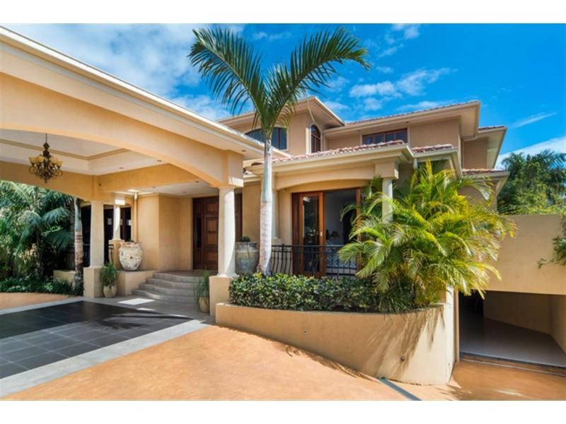 2580 Gracemere Circuit North, Hope Island QLD 4212