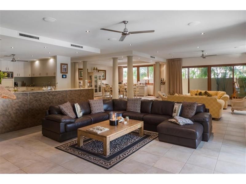 2580 Gracemere Circuit North, Hope Island QLD 4212