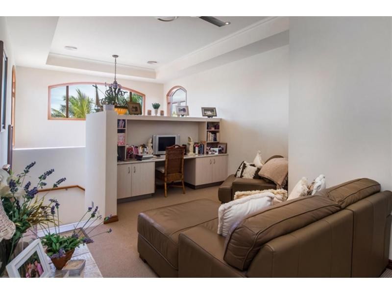 2580 Gracemere Circuit North, Hope Island QLD 4212