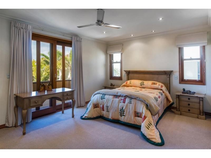 2580 Gracemere Circuit North, Hope Island QLD 4212