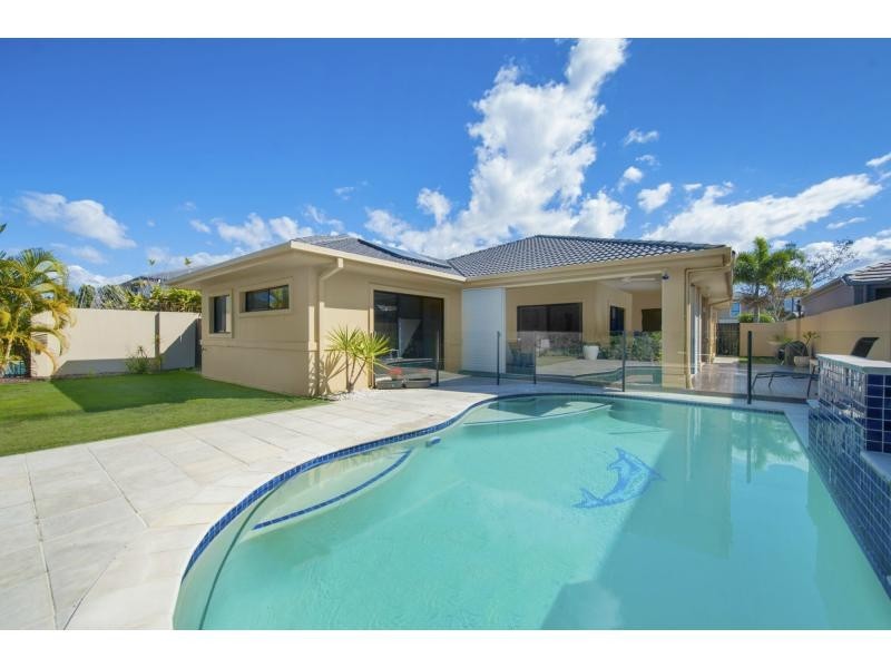 2560 Cressbrook Drive, Hope Island QLD 4212