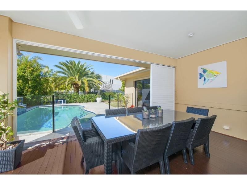 2560 Cressbrook Drive, Hope Island QLD 4212