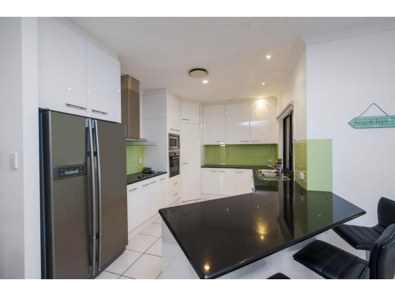 2560 Cressbrook Drive, Hope Island QLD 4212