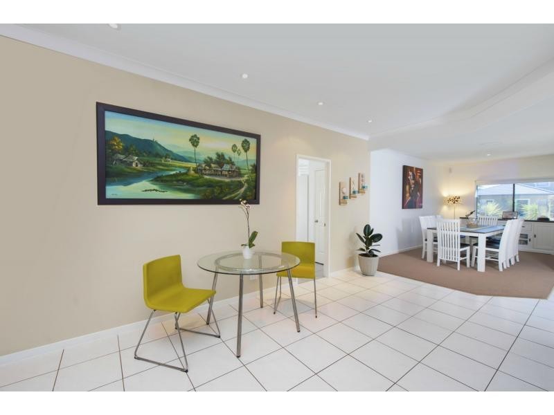 2560 Cressbrook Drive, Hope Island QLD 4212