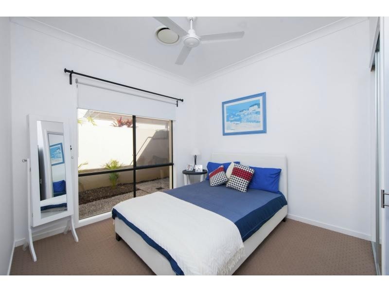 2560 Cressbrook Drive, Hope Island QLD 4212