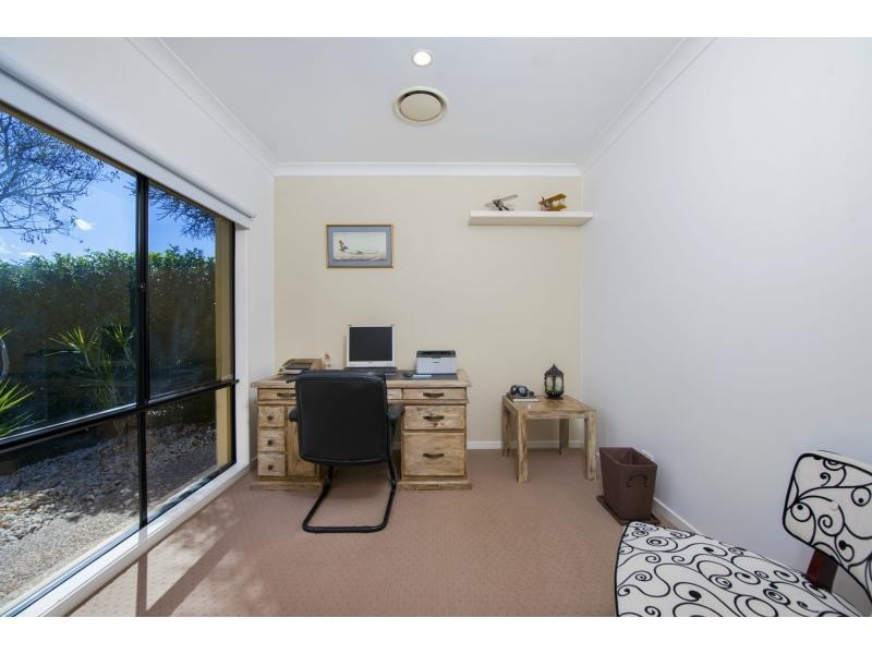 2560 Cressbrook Drive, Hope Island QLD 4212