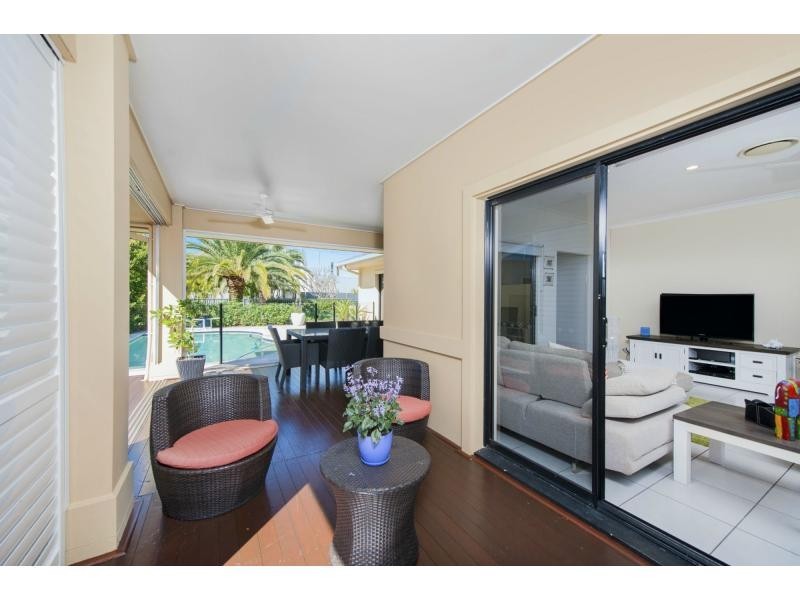 2560 Cressbrook Drive, Hope Island QLD 4212