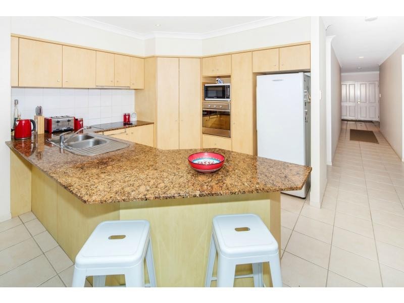 5 Mikado Way, Robina QLD 4226