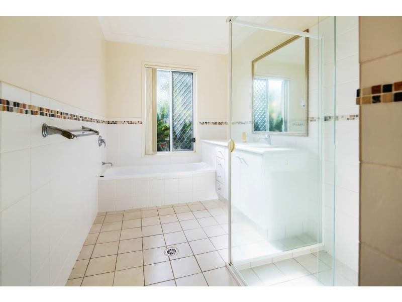 5 Mikado Way, Robina QLD 4226