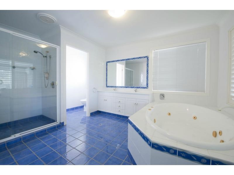 29 Champagne Boulevard, Helensvale QLD 4212