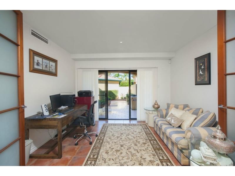3274 Palladian Drive, Hope Island QLD 4212
