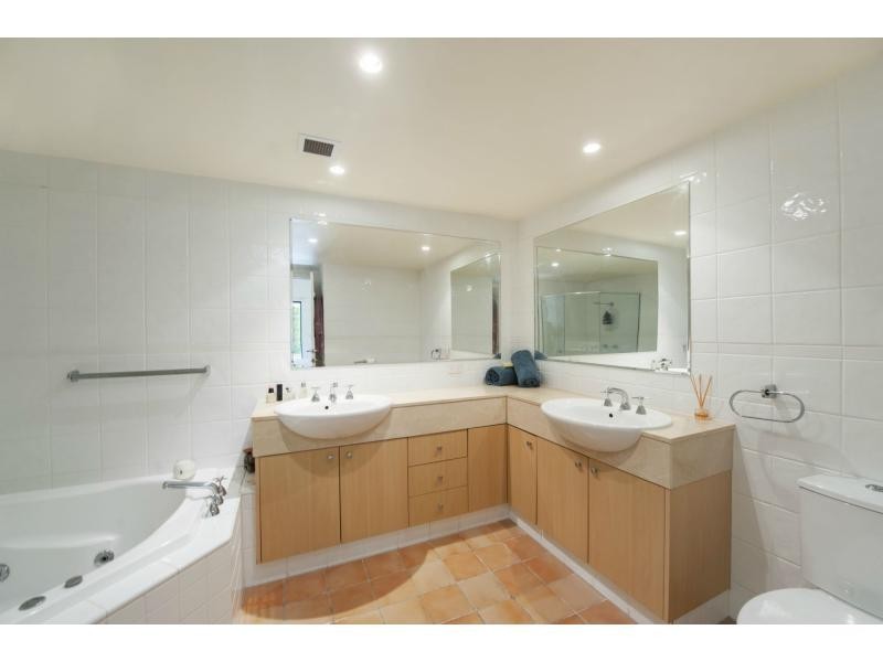 3274 Palladian Drive, Hope Island QLD 4212