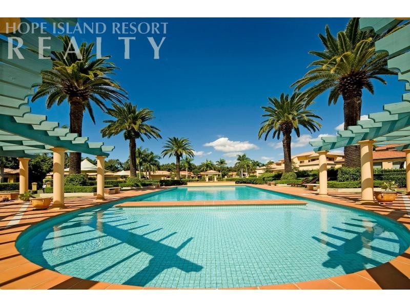 3274 Palladian Drive, Hope Island QLD 4212