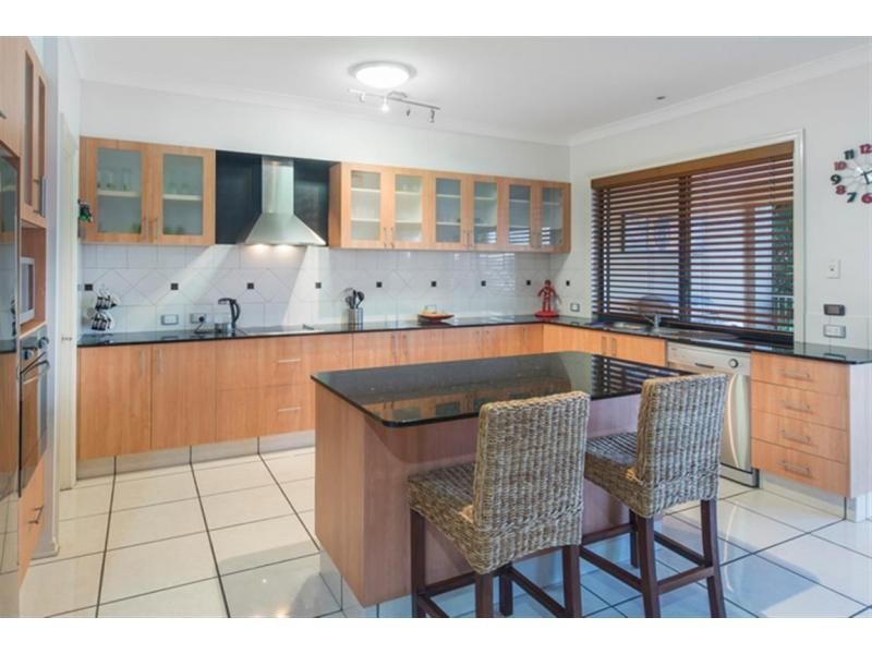 516 Oyster Cove Promenade, Helensvale QLD 4212