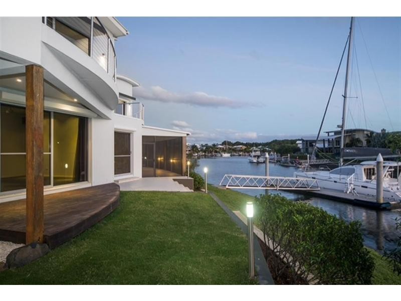 13 Rival Lane, Coomera Waters QLD 4209