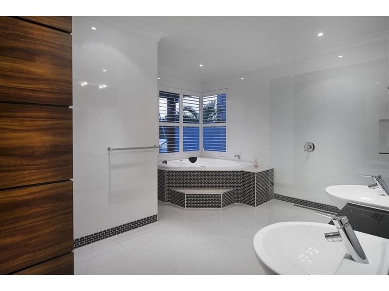 13 Rival Lane, Coomera Waters QLD 4209