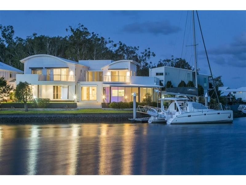 13 Rival Lane, Coomera Waters QLD 4209