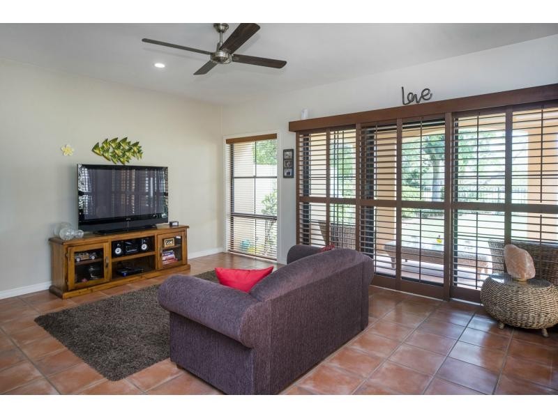 3205 Palladian Drive, Hope Island QLD 4212