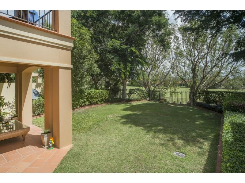 3205 Palladian Drive, Hope Island QLD 4212