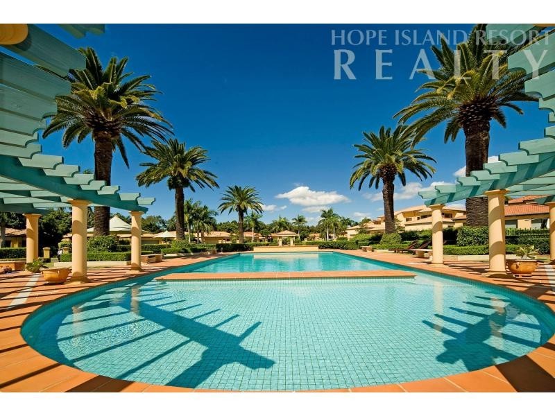 3205 Palladian Drive, Hope Island QLD 4212