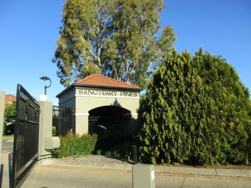 Hope Island QLD 4212