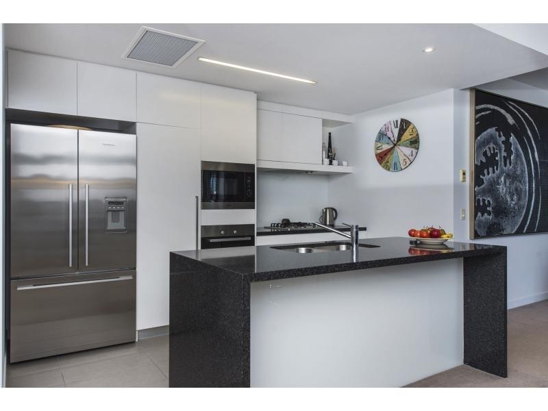 2304/1 Marina Promenade, Paradise Point QLD 4216
