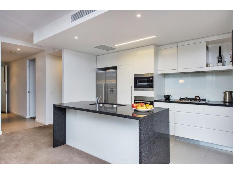 2304/1 Marina Promenade, Paradise Point QLD 4216