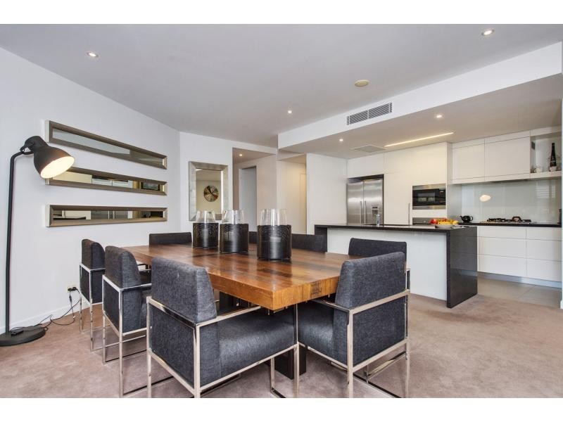 2304/1 Marina Promenade, Paradise Point QLD 4216