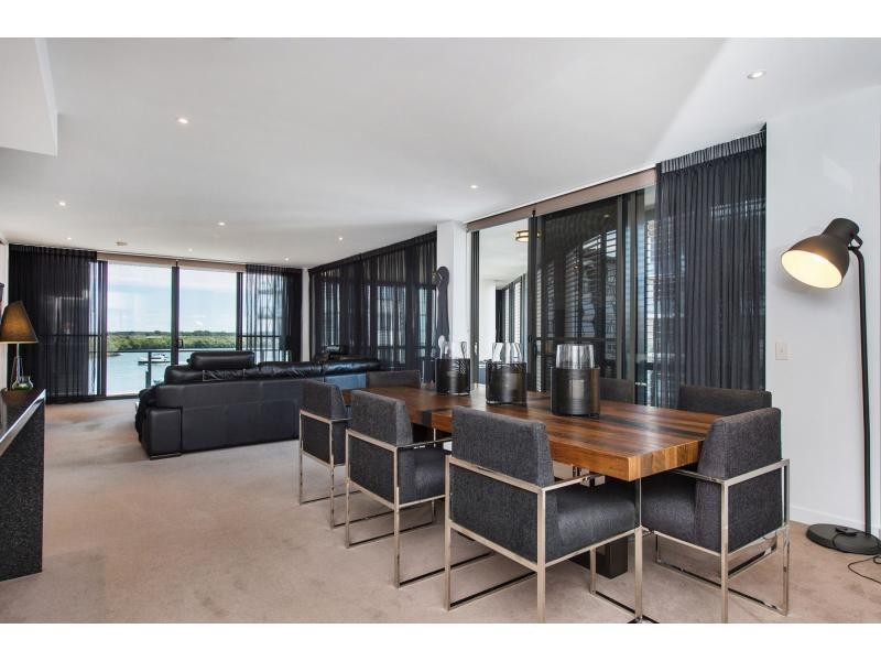 2304/1 Marina Promenade, Paradise Point QLD 4216