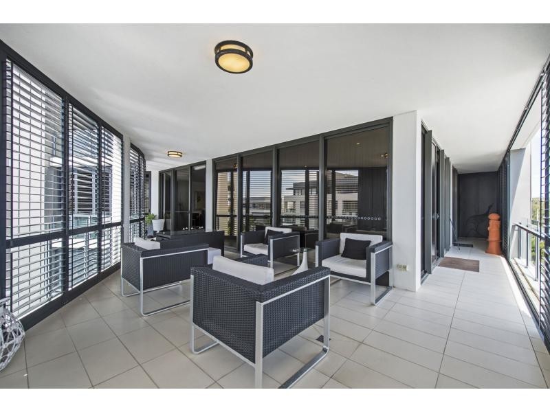 2304/1 Marina Promenade, Paradise Point QLD 4216