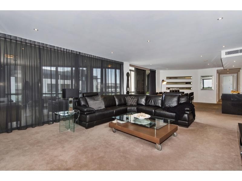 2304/1 Marina Promenade, Paradise Point QLD 4216
