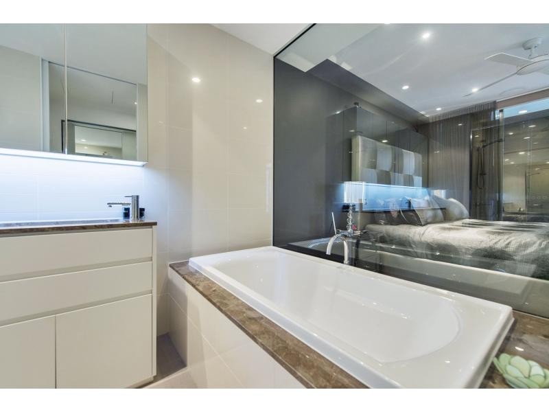 2304/1 Marina Promenade, Paradise Point QLD 4216