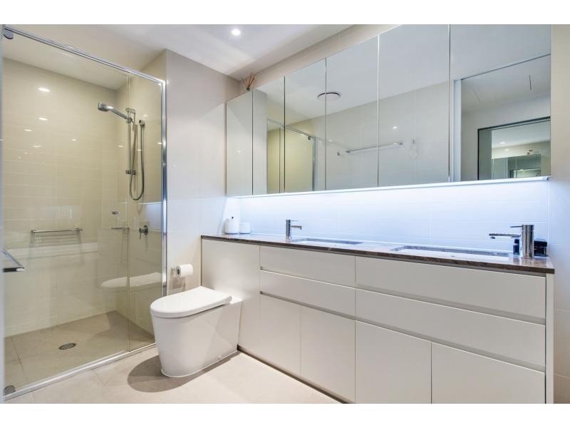 2304/1 Marina Promenade, Paradise Point QLD 4216