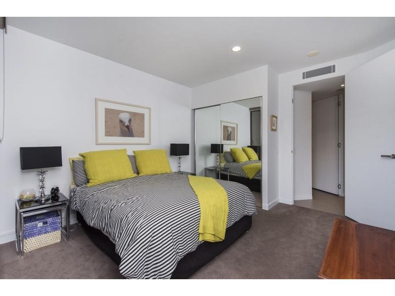 2304/1 Marina Promenade, Paradise Point QLD 4216