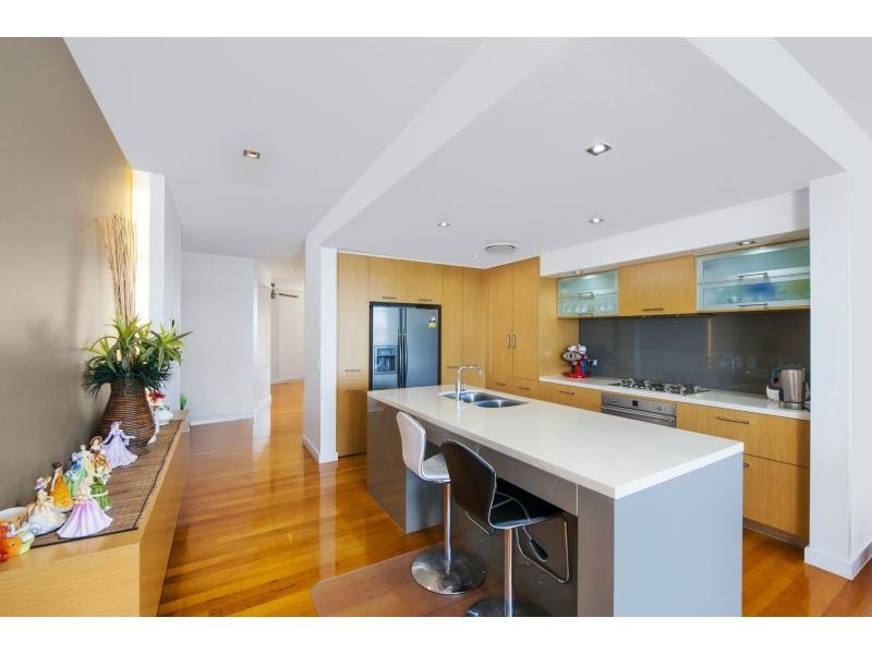 6085 Lugano Drive, Hope Island QLD 4212