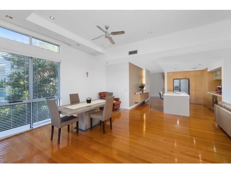 6085 Lugano Drive, Hope Island QLD 4212