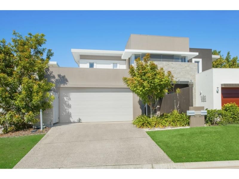 6085 Lugano Drive, Hope Island QLD 4212