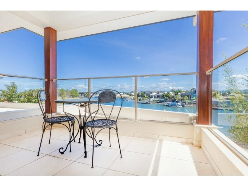 2124 The Circle, Hope Island QLD 4212