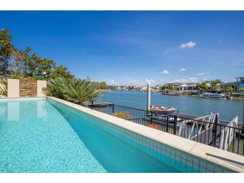 2124 The Circle, Hope Island QLD 4212