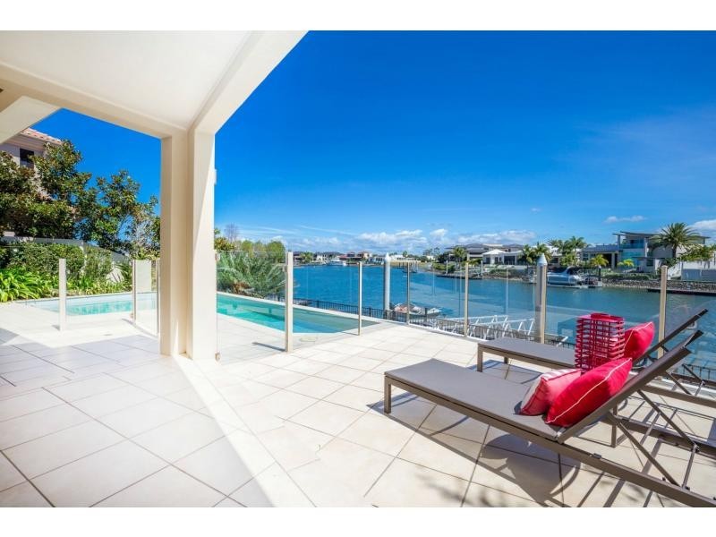 2124 The Circle, Hope Island QLD 4212