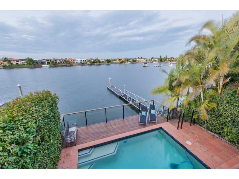 525 Oyster Cove Promenade, Helensvale QLD 4212