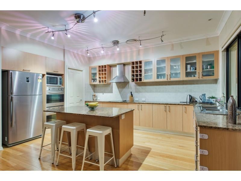 525 Oyster Cove Promenade, Helensvale QLD 4212